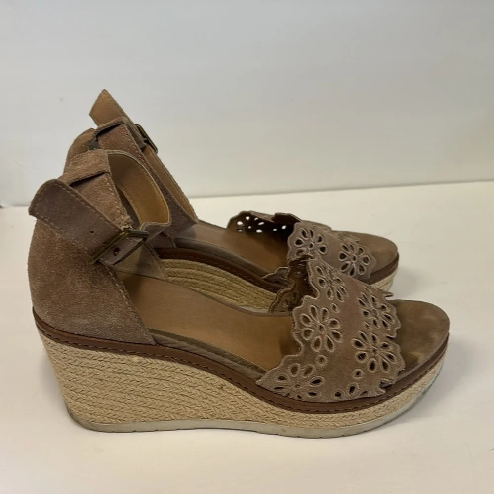 Unbranded Tan Suede Laser Cut Floral Women's Sandals